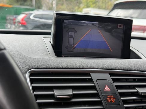 Used 2018 Audi Q3 2.0T Premium Plus w/ Premium Plus Package image 17