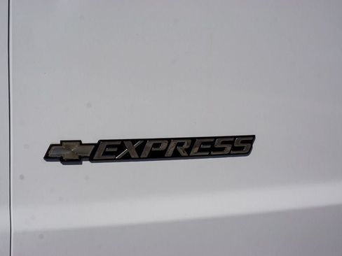 Used 2017 Chevrolet Express 3500 LT w/ LT Preferred Equipment Group RWD image 53