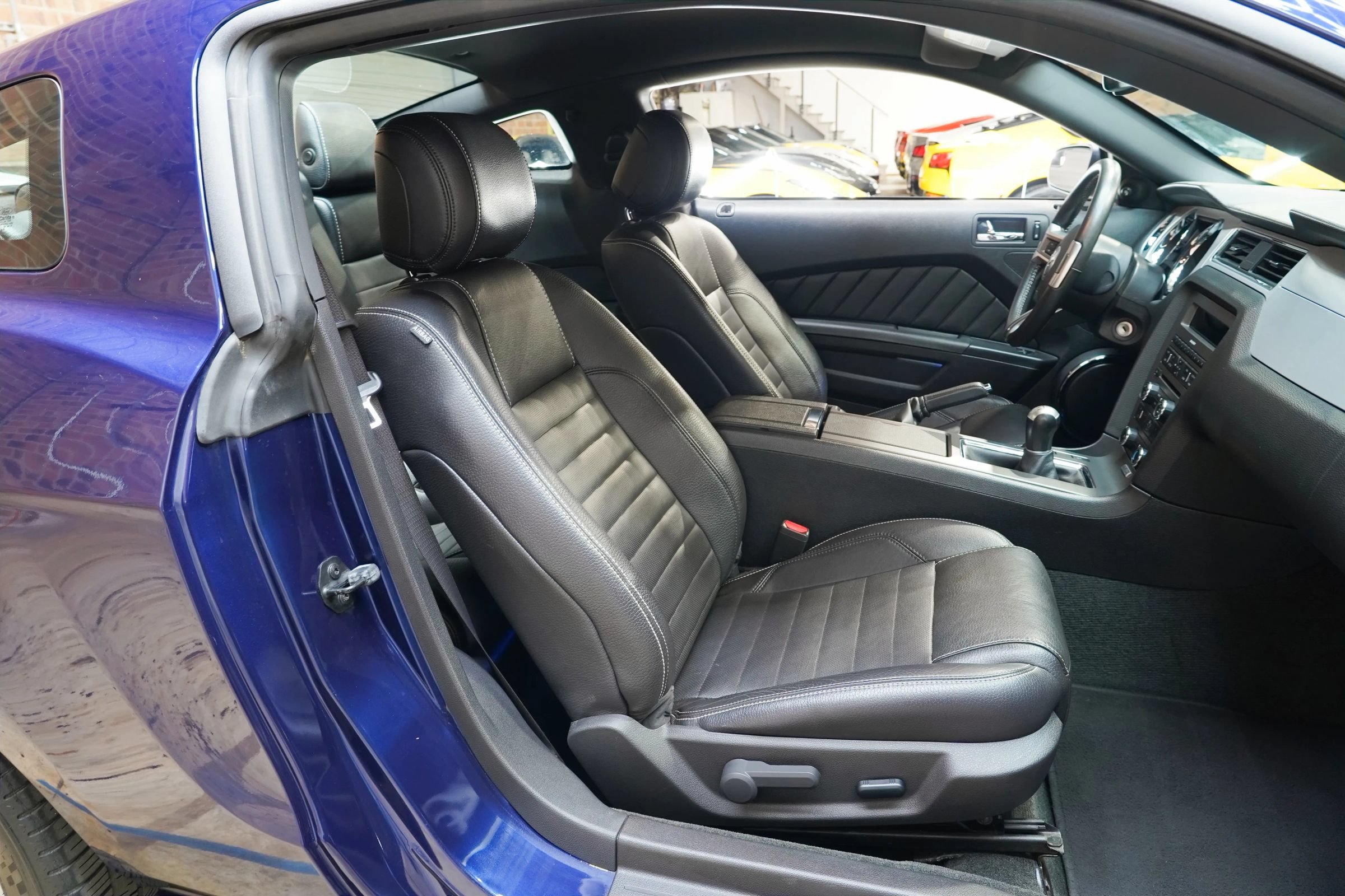 Used 2012 Ford Mustang GT Premium w/ GT Coupe Accessory Pkg 4 RWD image 47