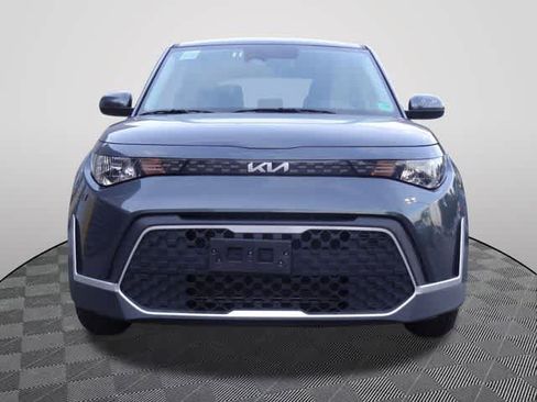Used 2025 Kia Soul LX w/ LX Technology Package FWD image 5