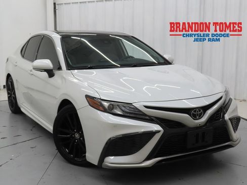 Used 2024 Toyota Camry XSE FWD image 1