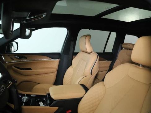 Certified 2026 Jeep Grand Cherokee Summit w/ Obsidian Package AWD/4WD image 21