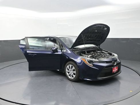 Used 2024 Toyota Corolla LE FWD image 38