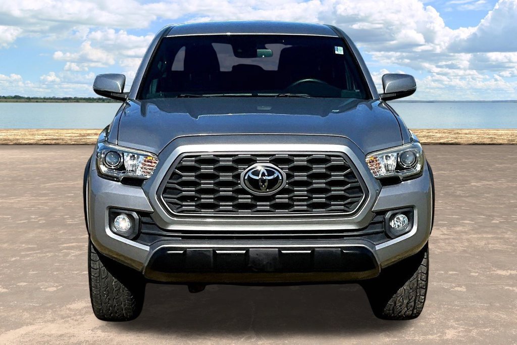 Used 2020 Toyota Tacoma TRD Off-Road RWD image 2