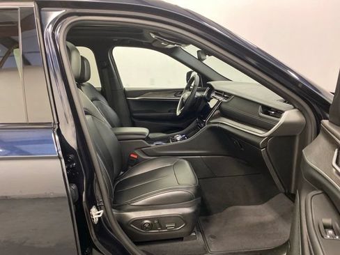 Used 2024 Jeep Grand Cherokee Limited 4xe AWD/4WD image 23