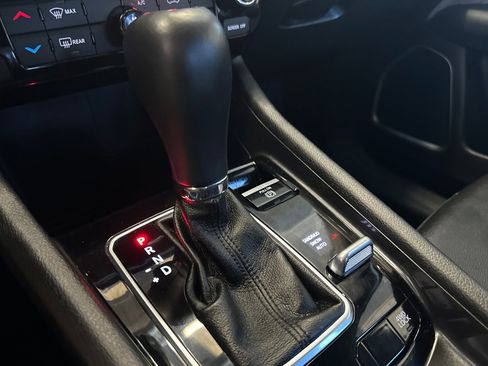 Used 2024 Jeep Compass Latitude image 22