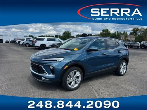 Used 2024 Buick Encore GX Preferred w/ Comfort Package FWD image 1