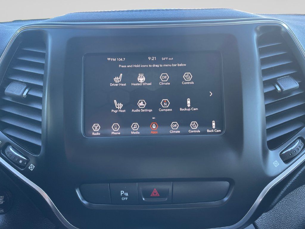 Certified 2020 Jeep Cherokee Latitude Plus w/ Comfort/Convenience Group AWD/4WD image 30