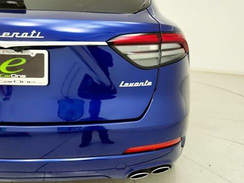 Used 2023 Maserati Levante GT AWD/4WD image 28