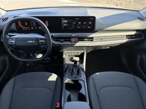 Used 2025 Kia K4 FWD image 10