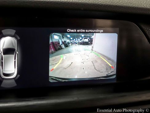 Used 2018 Alfa Romeo Stelvio AWD image 22