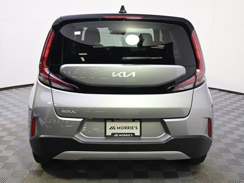 Used 2025 Kia Soul LX w/ LX Technology Package FWD image 5