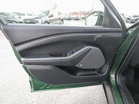 Used 2025 Ford Mustang Mach-E Premium image 20