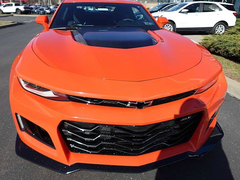 Used 2019 Chevrolet Camaro ZL1 image 8