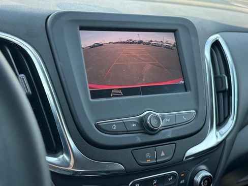 Used 2024 Chevrolet Equinox LT AWD/4WD image 16
