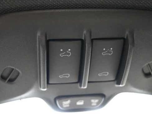 Used 2024 Chevrolet Colorado ZR2 w/ ZR2 Bison Edition image 37