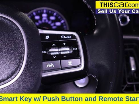 Used 2022 Kia Sorento EX w/ Panoramic Sunroof Package FWD image 16