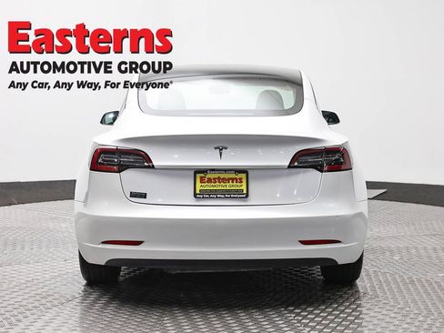 Used 2021 Tesla Model 3 Standard Range Plus RWD image 6