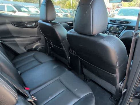 Used 2022 Nissan Rogue Sport SL image 17