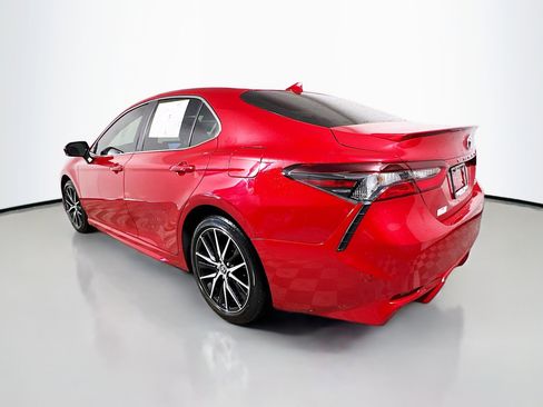 Used 2024 Toyota Camry SE image 8