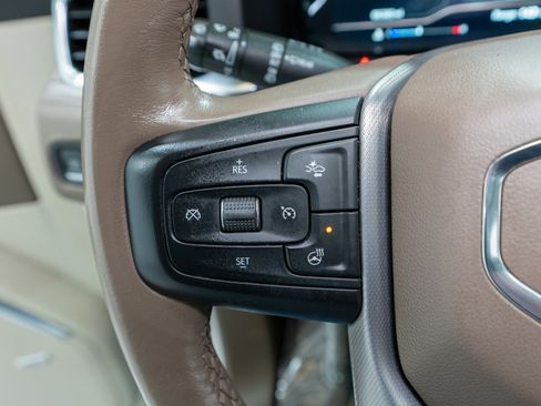 Used 2023 GMC Yukon XL Denali image 26