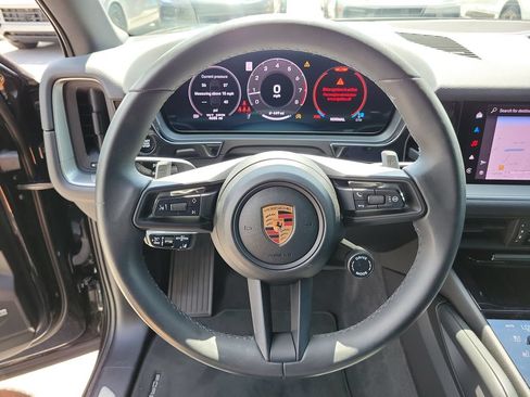 Certified 2025 Porsche Cayenne AWD/4WD image 32