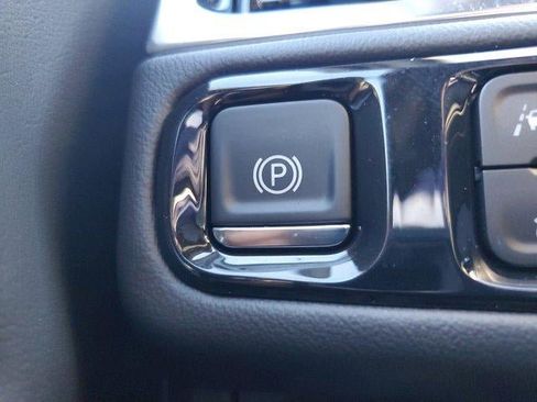 New 2026 GMC Yukon XL Elevation w/ Elevation Premium Package image 32