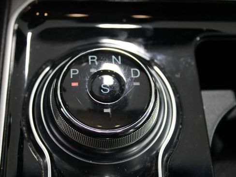 Used 2020 Ford Edge SEL w/ Convenience Package FWD image 28