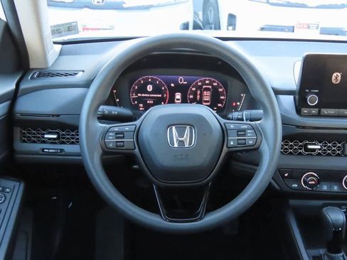 Certified 2023 Honda Accord EX image 18