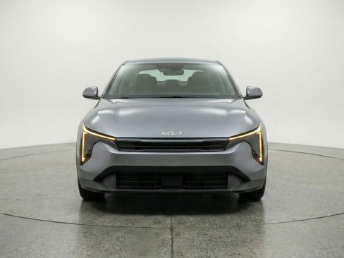 Used 2025 Kia K4 LXS image 2