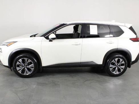 Certified 2021 Nissan Rogue SV FWD image 12
