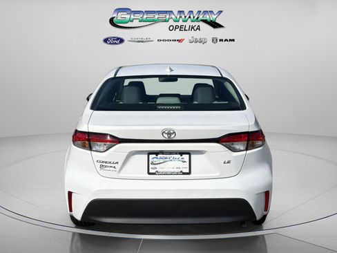 Used 2023 Toyota Corolla LE image 4