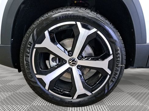 New 2025 Volkswagen Taos SEL AWD/4WD image 10