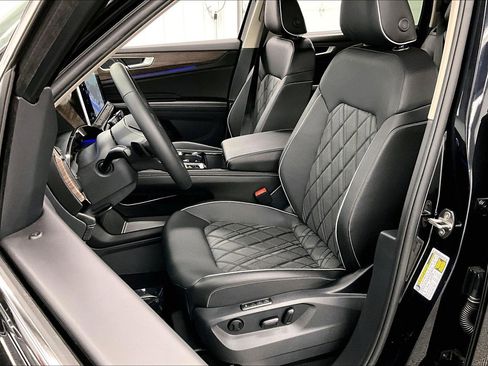 Used 2025 Volkswagen Atlas SEL Premium R-Line AWD/4WD image 24