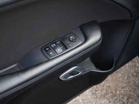 Used 2022 Dodge Challenger GT RWD image 12