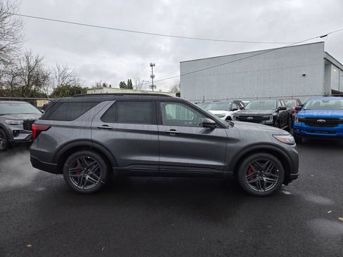 New 2026 Ford Explorer ST AWD/4WD image 4
