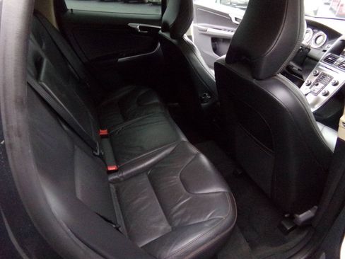 Used 2013 Volvo XC60 3.2 FWD image 40