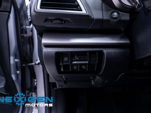 Used 2020 Subaru Crosstrek 2.0i Limited w/ Moonroof Package image 22