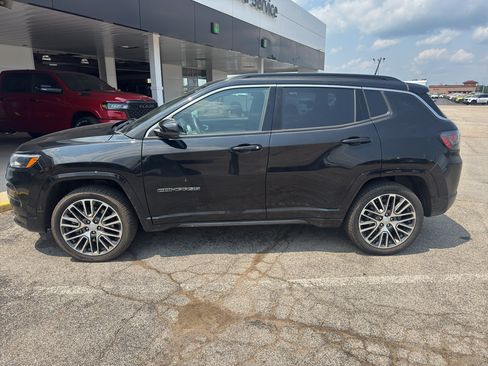 Used 2023 Jeep Compass Limited w/ Elite Group AWD/4WD image 8