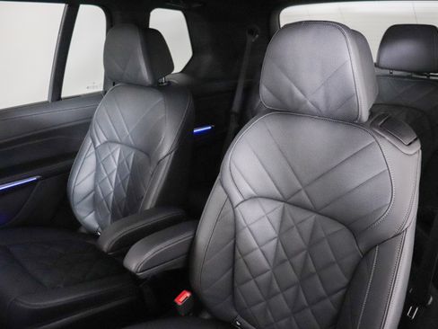 Used 2024 BMW X7 xDrive40i w/ Executive Package AWD/4WD image 23