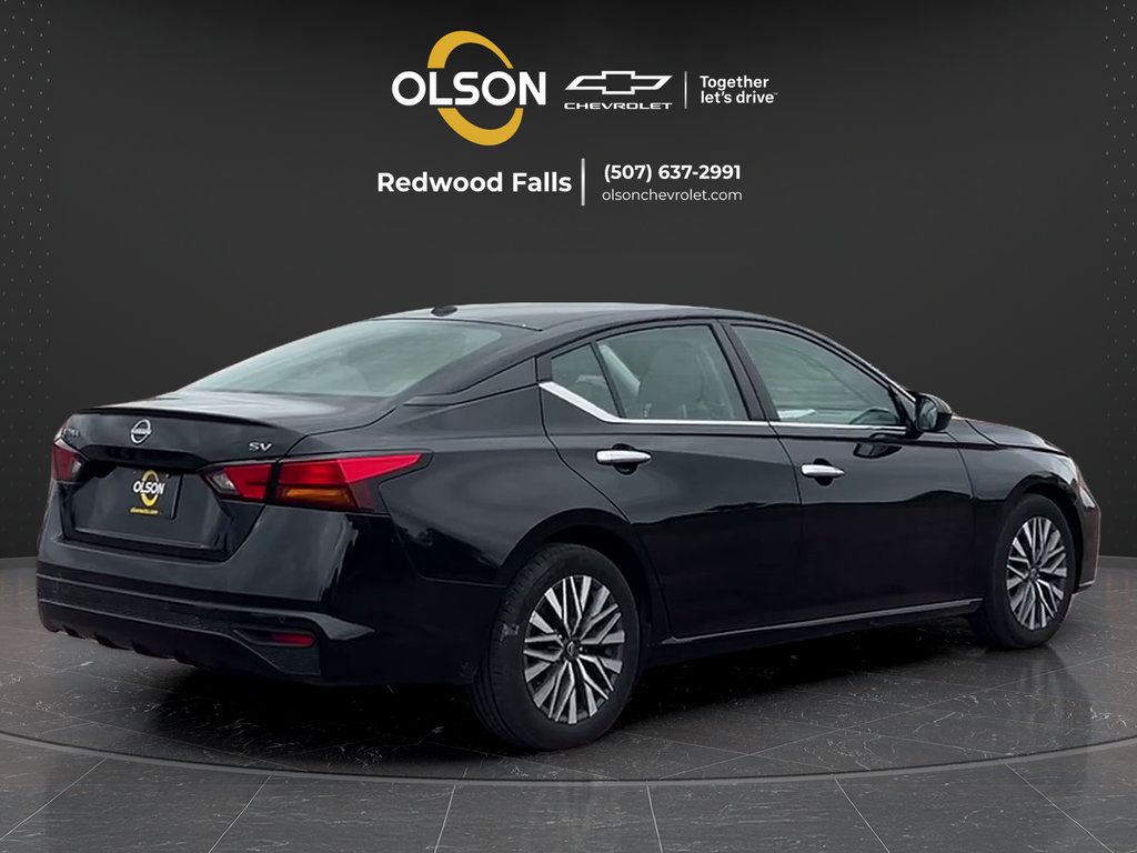 Used 2023 Nissan Altima 2.5 SV FWD image 5
