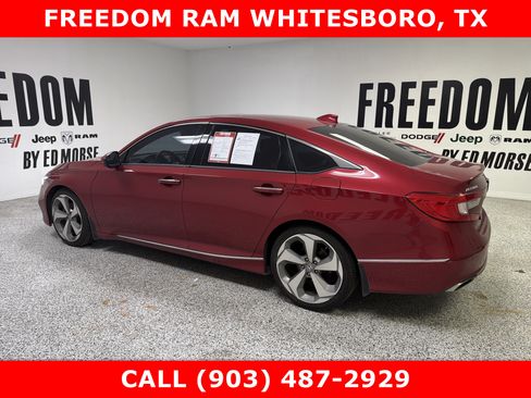 Used 2018 Honda Accord Touring image 6