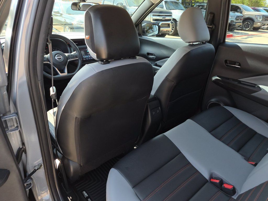 Certified 2023 Nissan Kicks SR w/ SR Premium Package FWD image 10