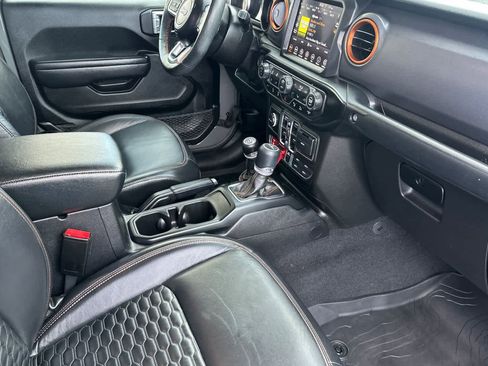 Used 2021 Jeep Gladiator Mojave AWD/4WD image 16