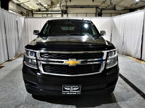 Used 2015 Chevrolet Suburban LT image 2