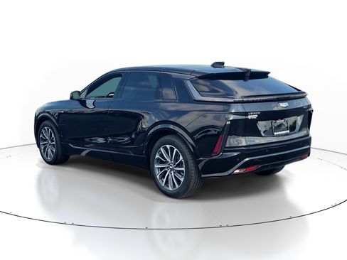Used 2024 Cadillac Lyriq Sport RWD image 4