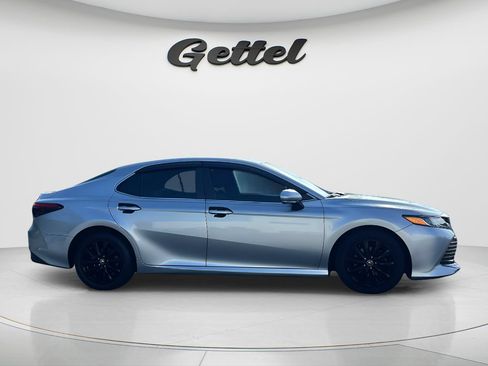 Used 2019 Toyota Camry LE w/ Convenience Package FWD image 4