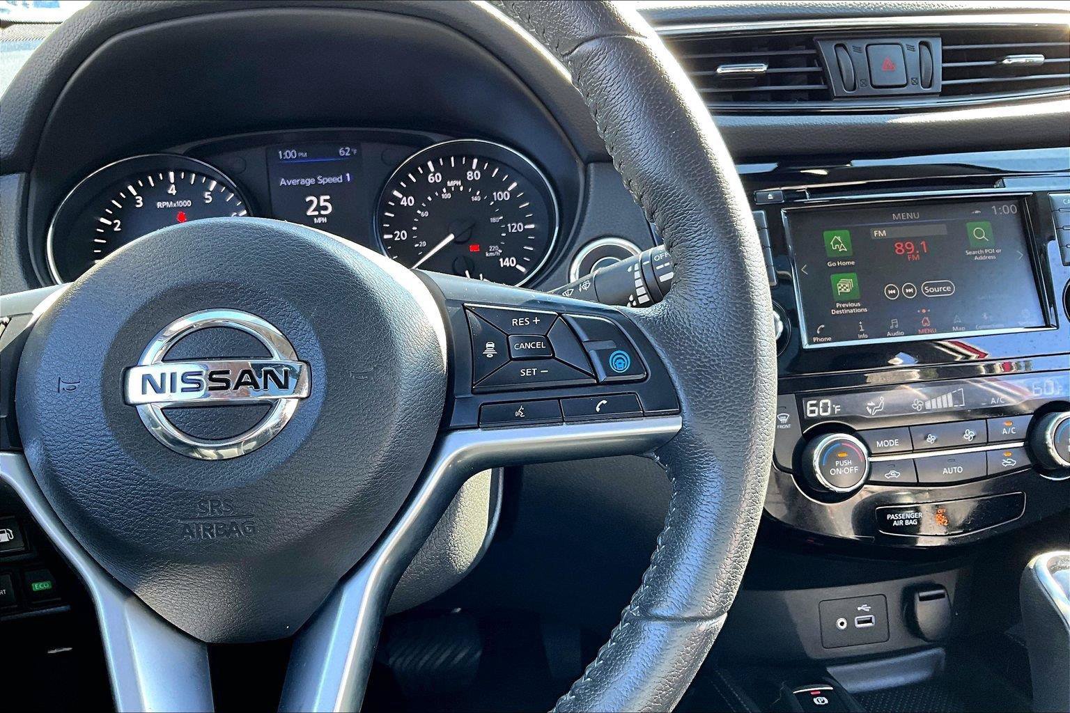 Used 2020 Nissan Rogue SL w/ Premium Package AWD/4WD image 13