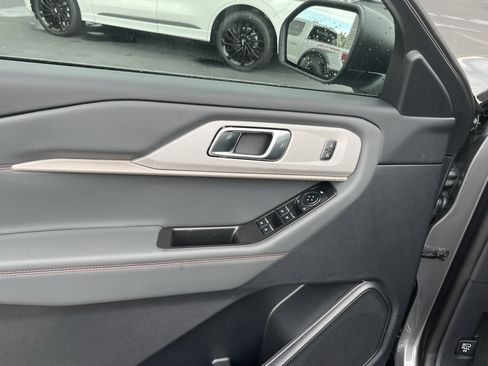 New 2026 Ford Explorer Active AWD/4WD image 19