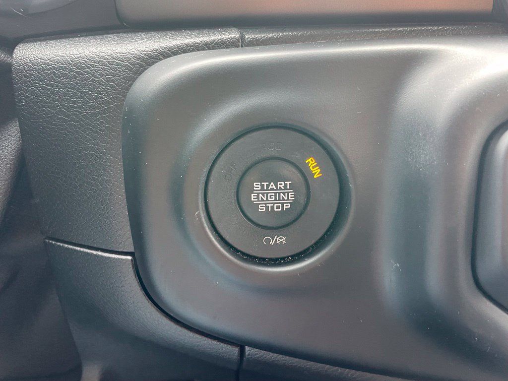 Used 2020 Jeep Wrangler Unlimited Sport AWD/4WD image 31